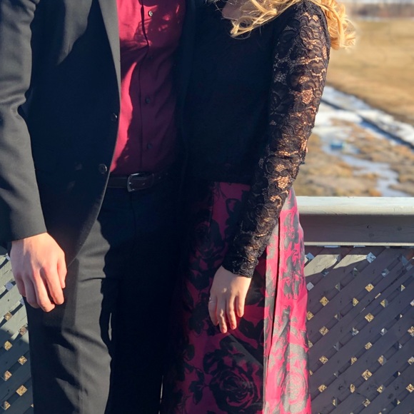 Two Piece Formal Outfit - Picture 3 of 3